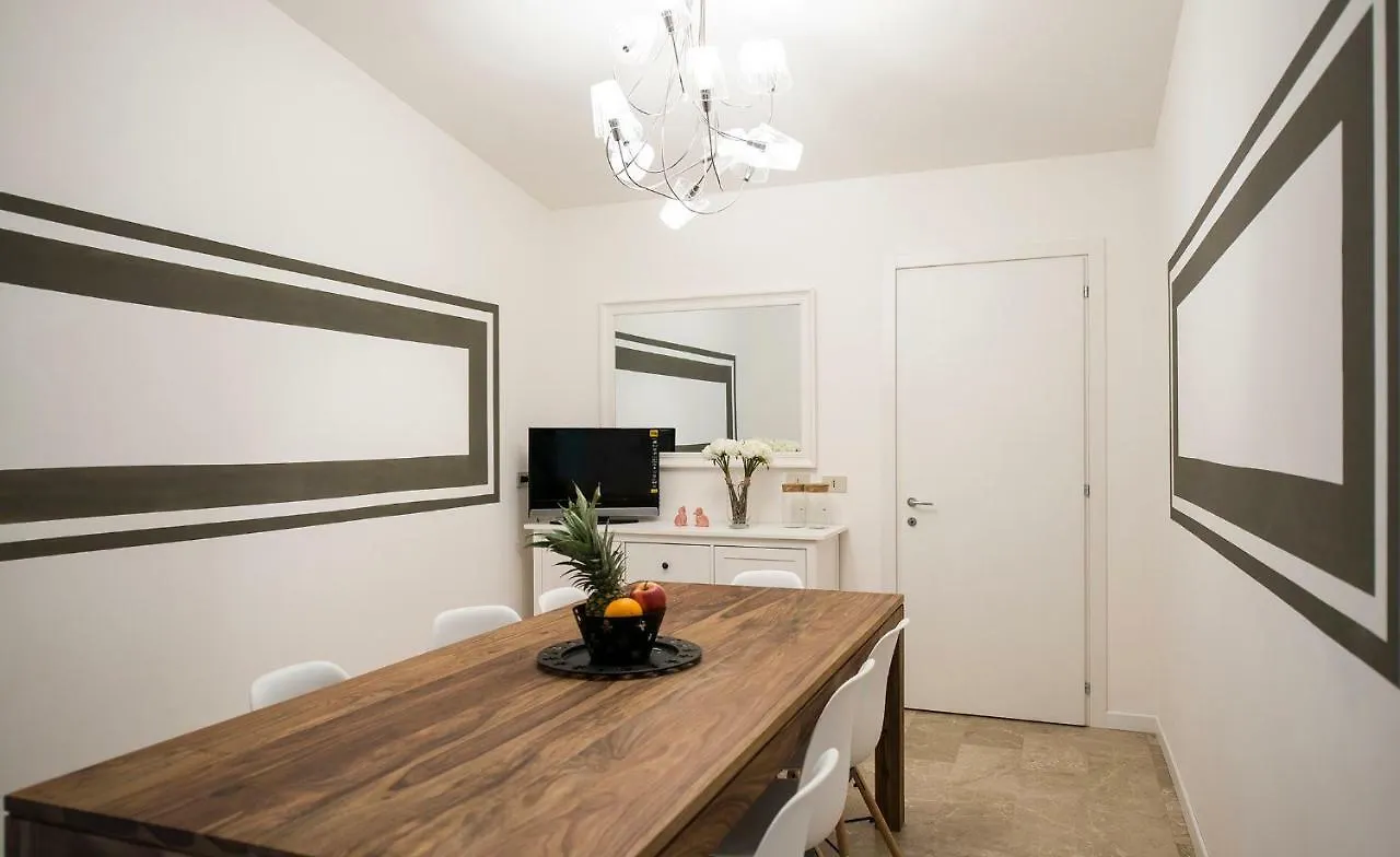 Cappuccina Guesthouse Местре Италия